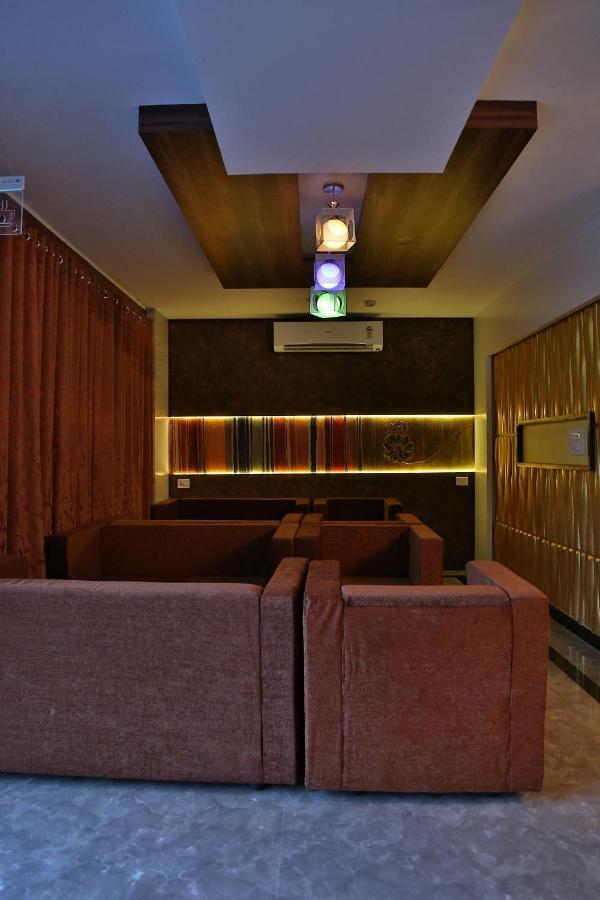 Continento The Classic Hotel Tirur エクステリア 写真