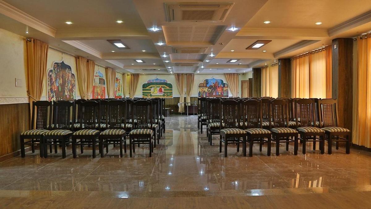 Continento The Classic Hotel Tirur エクステリア 写真